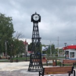 В августе у вокзала в Дзержинске появилась модель Шуховской башни с часами